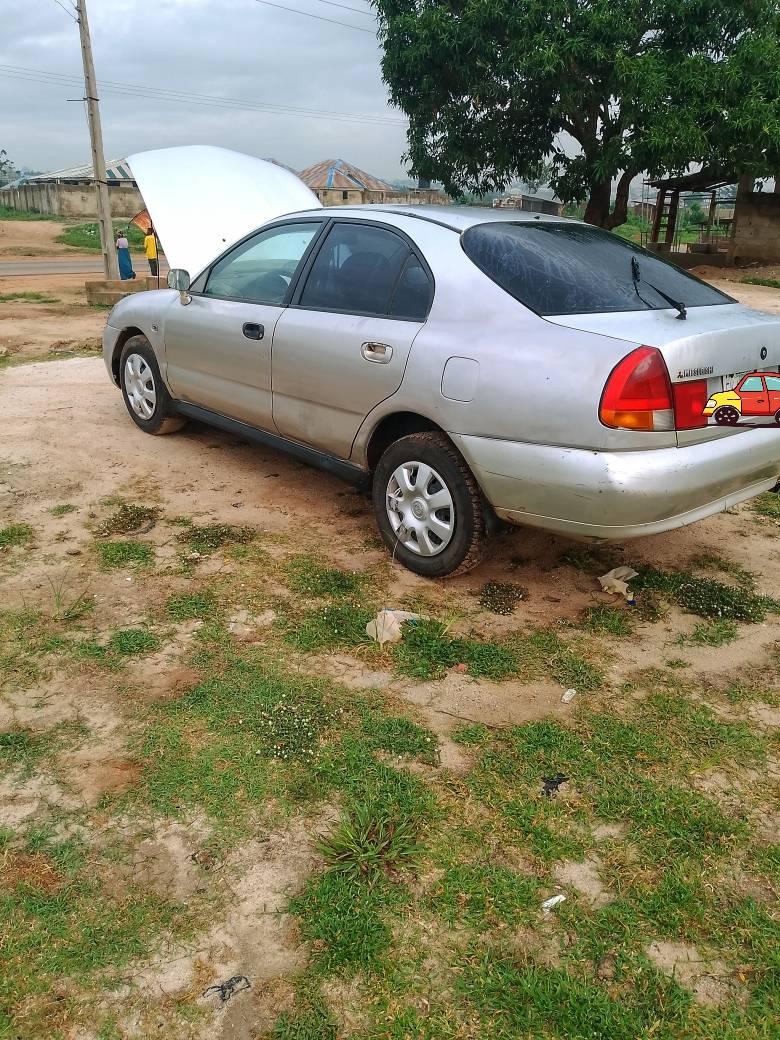 A picture of Mistibushi car