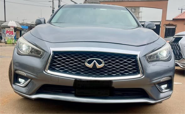 A picture of Infiniti q50 2018
