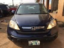 A picture of 09 Honda CR V Read description for full details