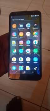 A picture of Samsung j4