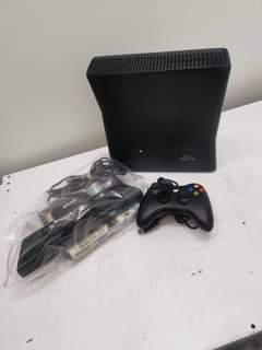 A picture of Xbox 360 console