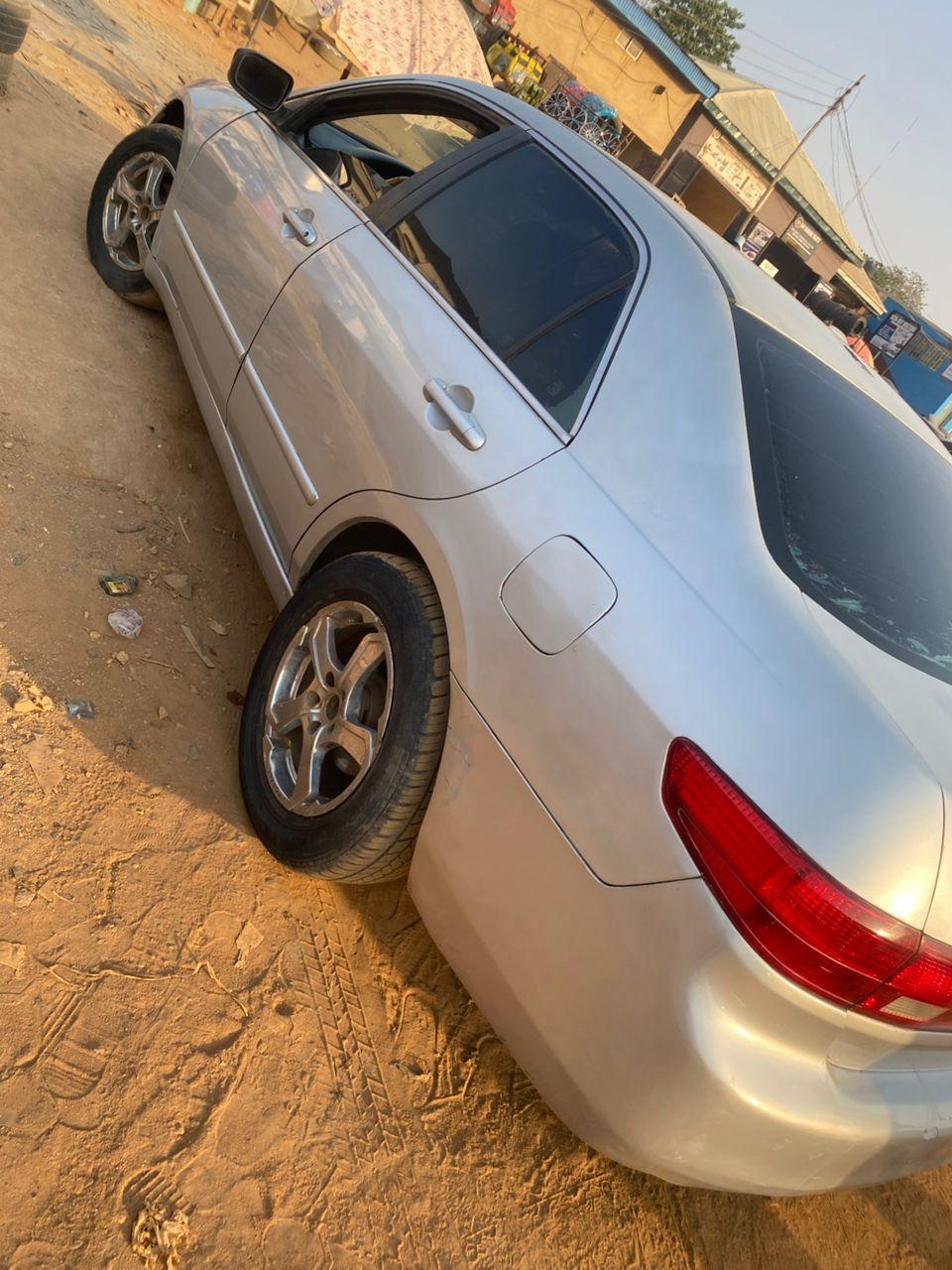A picture of 2005 Honda accord