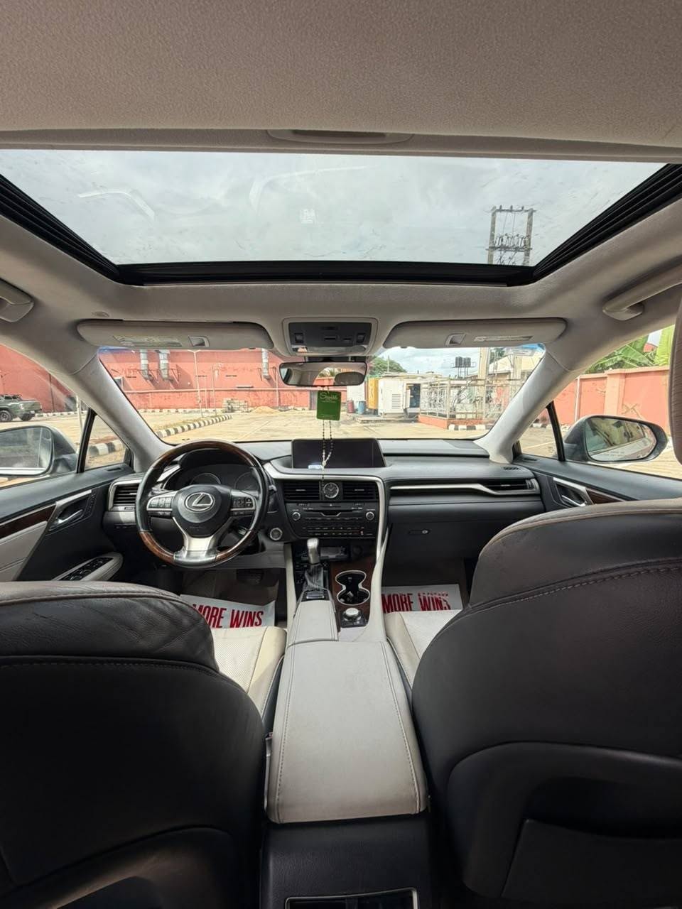 A picture of Lexus Rx350