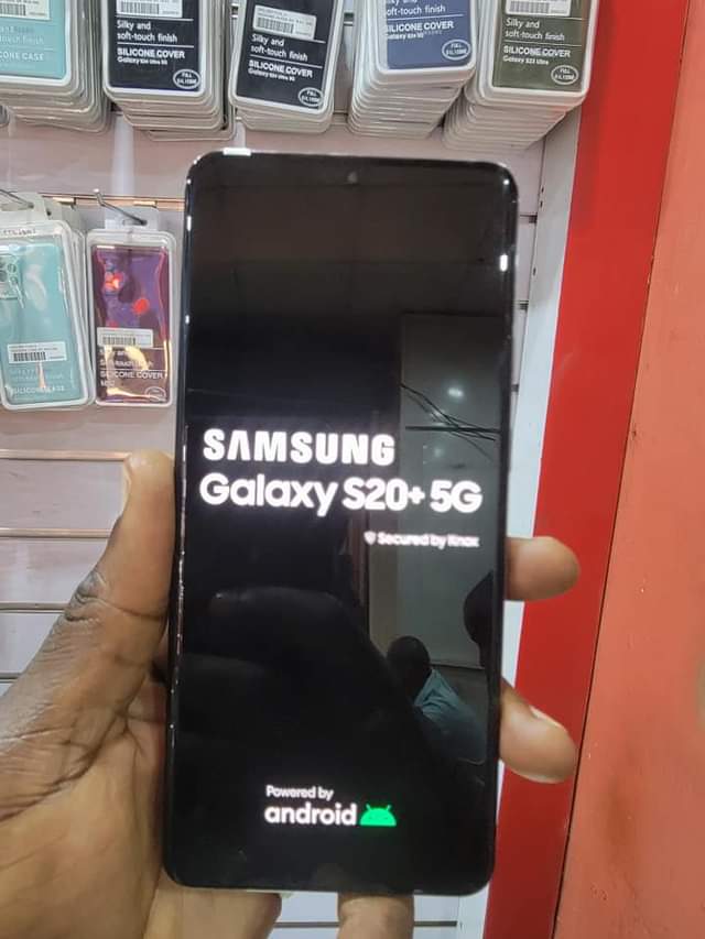 A picture of SAMSUNG S20 PLUS. 128GB. 12GB RAM