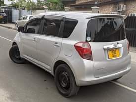 A picture of TOYOTA Ractis