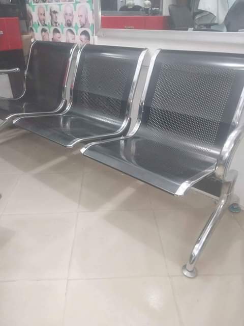 A picture of Kiti cha oficn kwaajili ya wateja