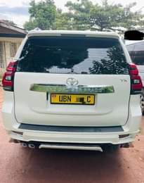 A picture of Land cruiser Prado
