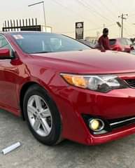 A picture of FOREIGN USED 2013 TOYOTA CAMRY SE Navigation System Reverse Camera