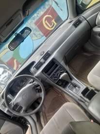 A picture of Toyota Camry tiny light V6 