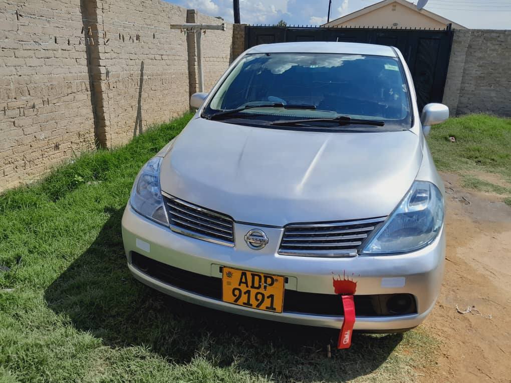 used nissan tiida