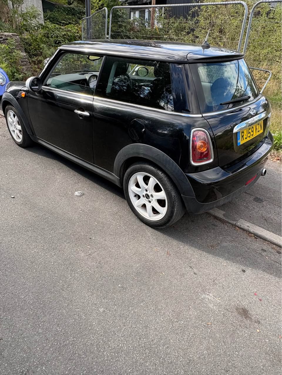 cars under 2000