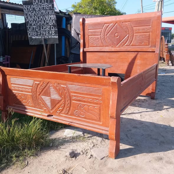 A picture of Ukonga mombasa mazzini Kitanda 5kwa 6 Bei 135 000 0773