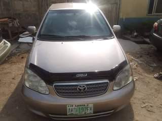 A picture of Corolla 2004