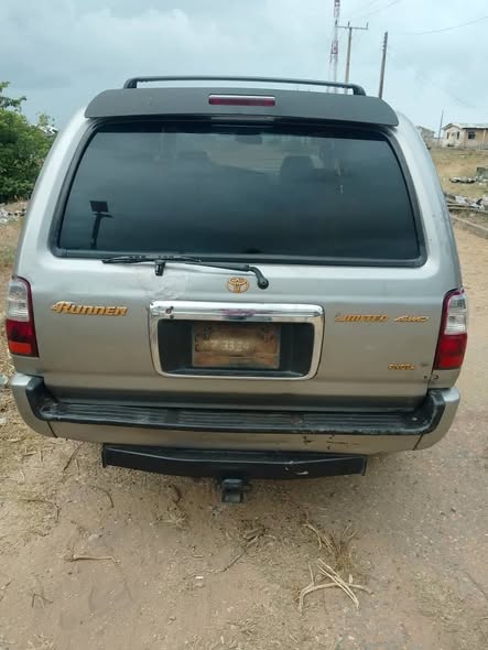 A picture of 4 runner automatic with auxiliary working perfectly buy an drive