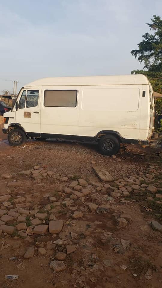 A picture of Mercedes benz T1 TN 1999 white 11 500 000