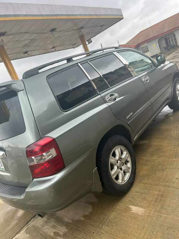 A picture of URGENT SALE Super Clean Reg 07 Toyota Highlander Limited 3