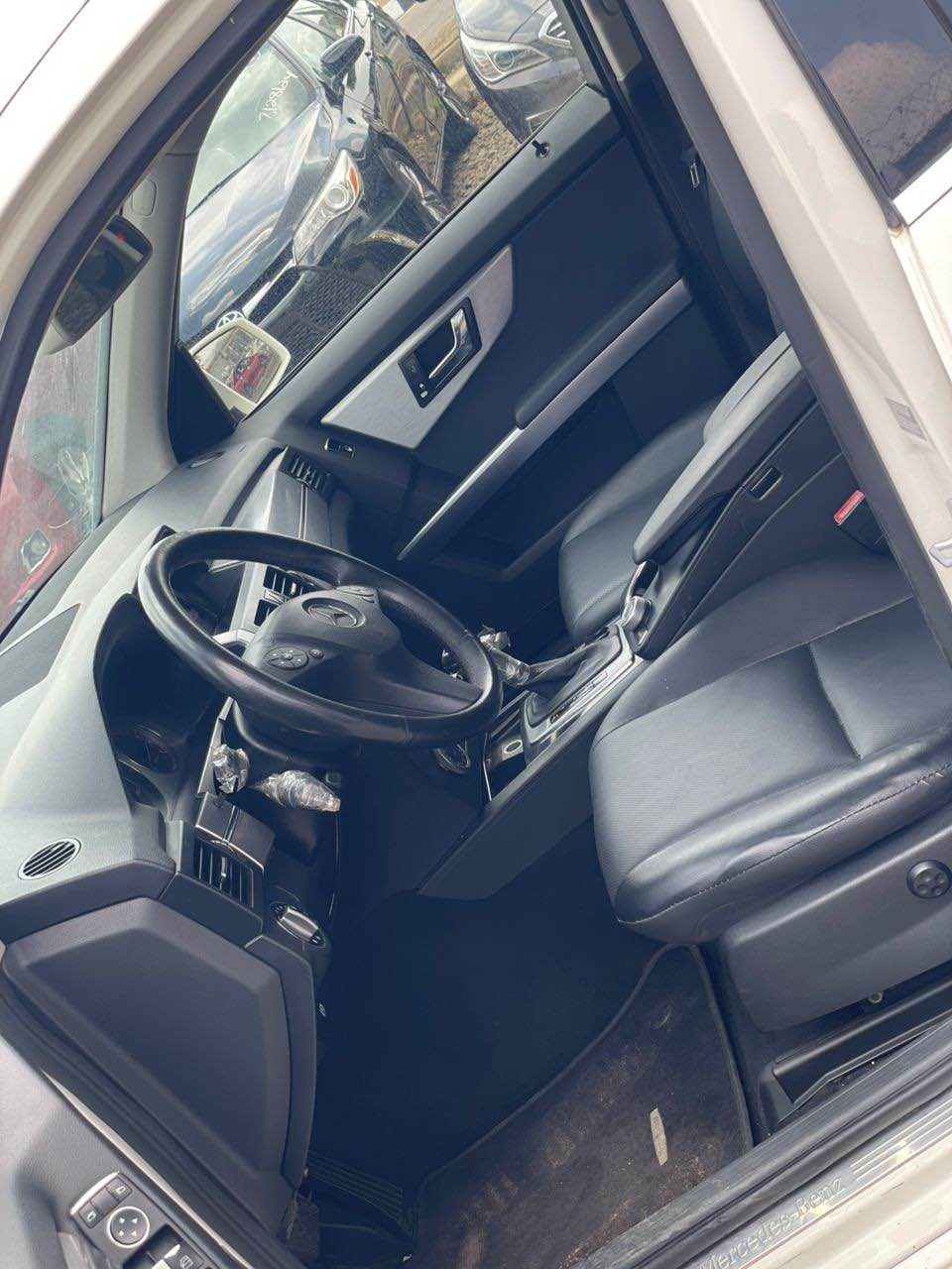 A picture of Distress sales 2010 GLK350 14m net