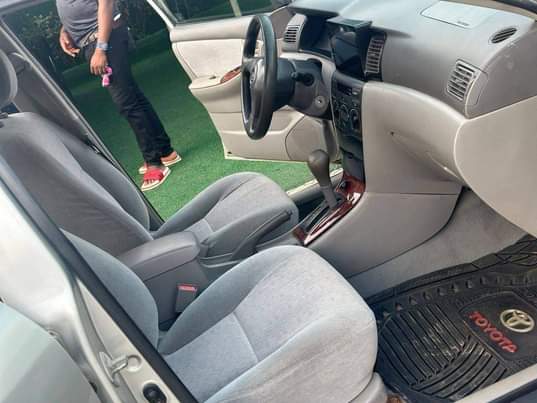A picture of 2004 Toyota Corolla