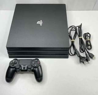A picture of PS4 Pro box pack limited stock