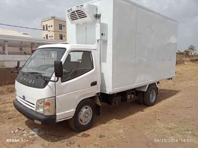A picture of Qinqu AC Front AC Back