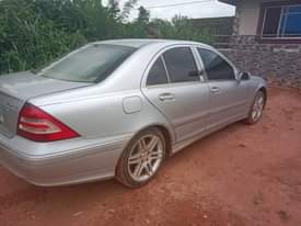 A picture of Benz c class 2003
