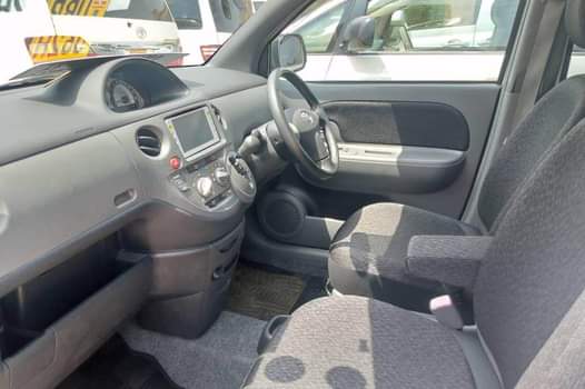 A picture of SIENTA 2012 UBR 7 seater Fuel Saving Black interior 0750147312.