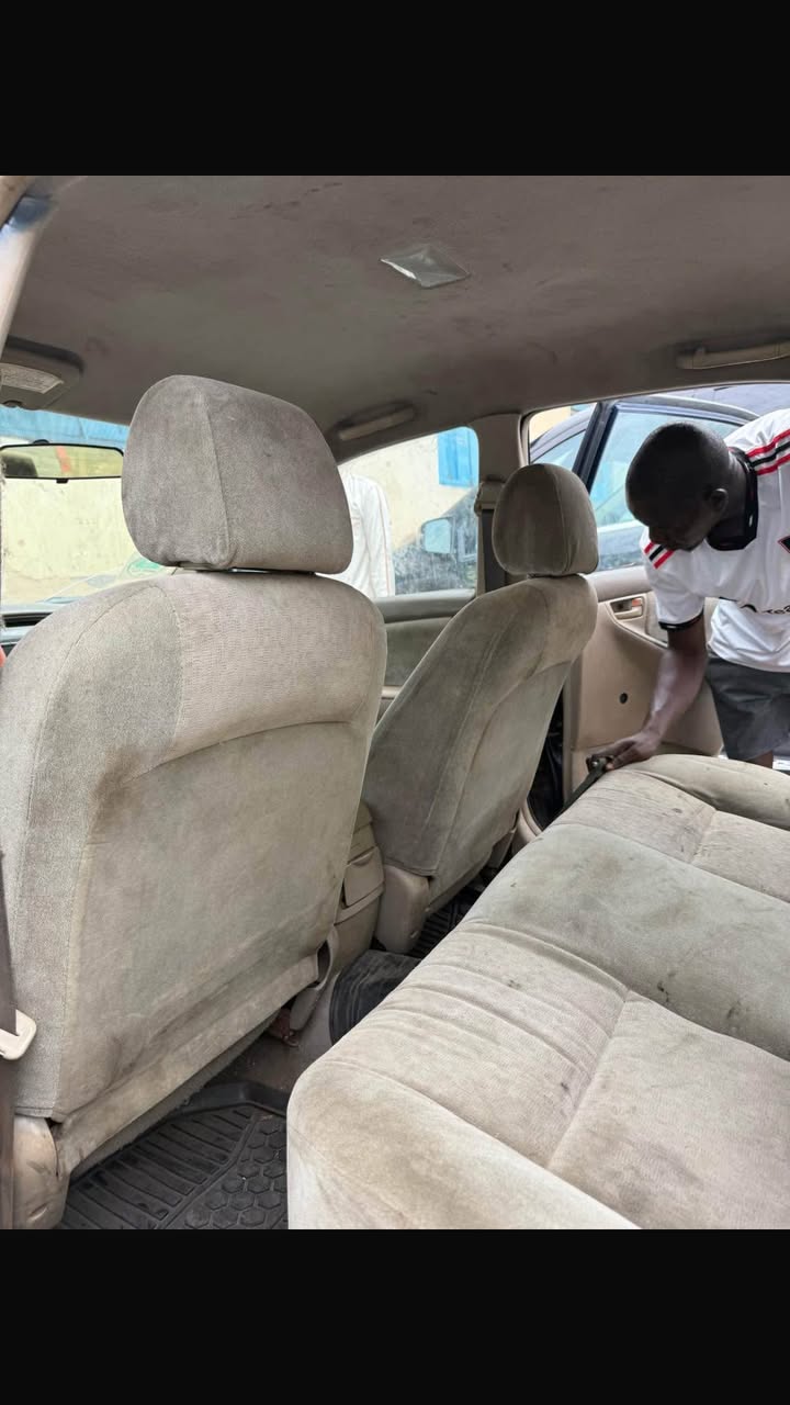 A picture of Toyota Corolla 2004