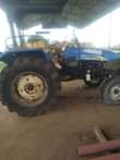 A picture of Tractor new Holland Mil 17