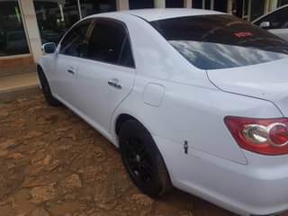 A picture of MARK X FOR SALE CALL 0701057114 0761990442