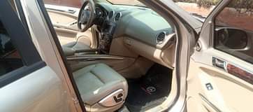 A picture of Mercedes ML350