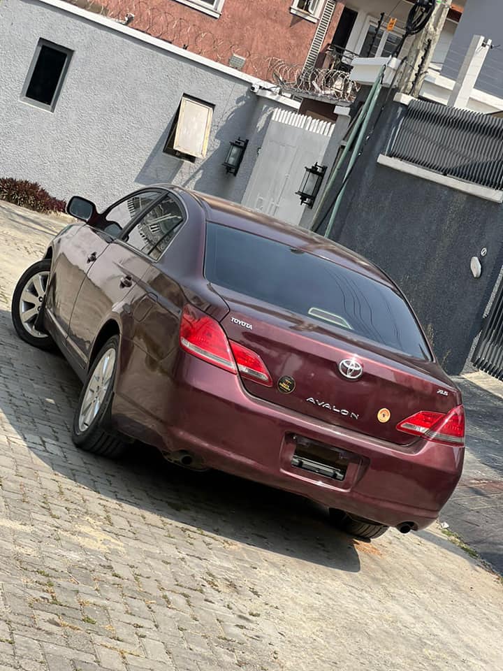 A picture of Toyota Avalon