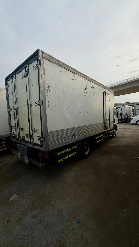 A picture of ISUZU REWARD NP 2014 MODEL 16 FT CHASIS