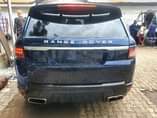 A picture of clean range rover sports 2015