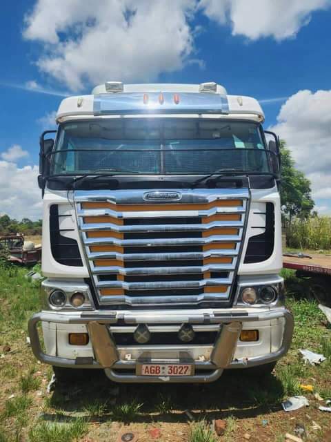 freightliner trucks