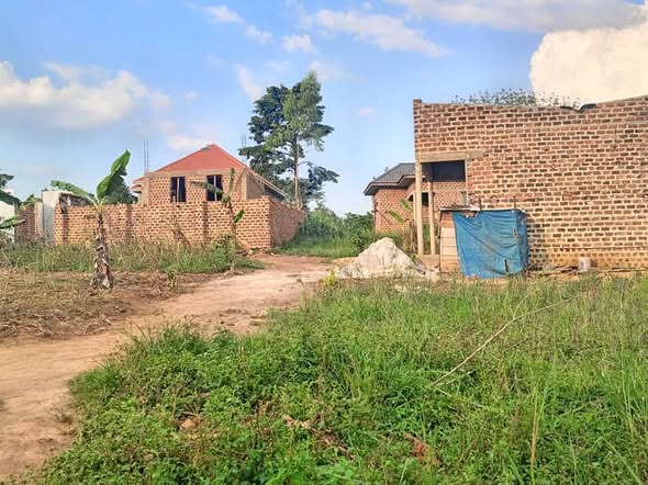 A picture of Plot for sale at 2 8m ugx in Matugga kabale