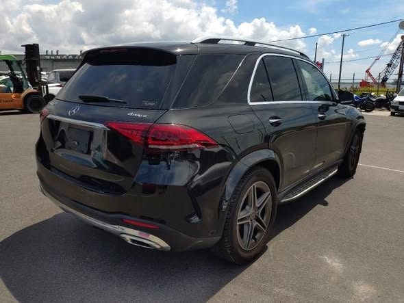 A picture of DAMAGED 2022 MERCEDES BENZ GLE SUV READY TO BE IMPORTED