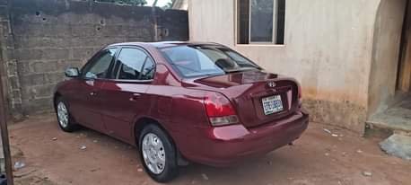 A picture of Hyundai elantra 2005.