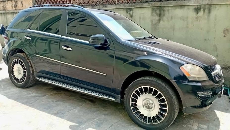 A picture of ML350 2008 for sale