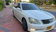 A picture of TOYOTA CROWN