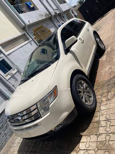 A picture of  TOKS STANDARD NEATLY USED 2008 LIMITED EDITION FORD EDGE