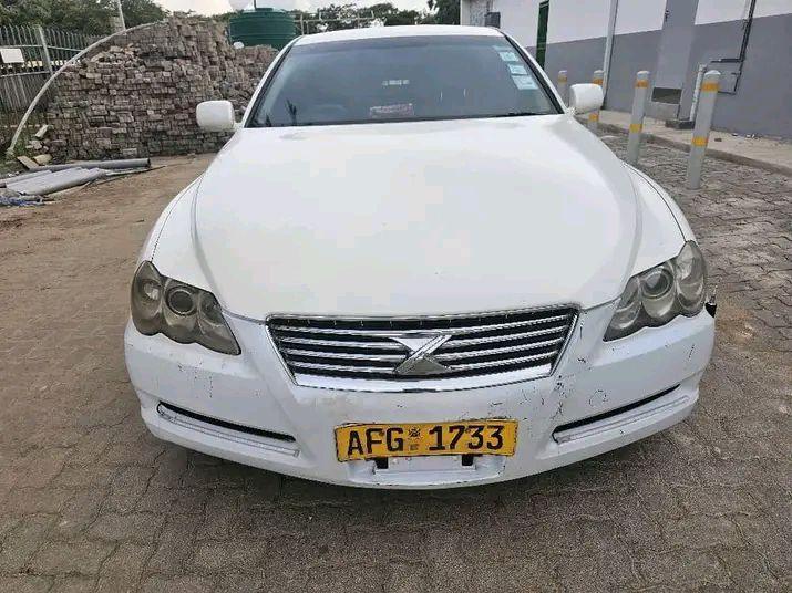 A picture of TOYOTA MARK X CLEAN