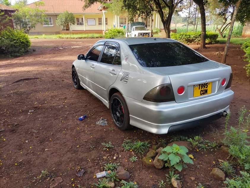 used toyota altezza