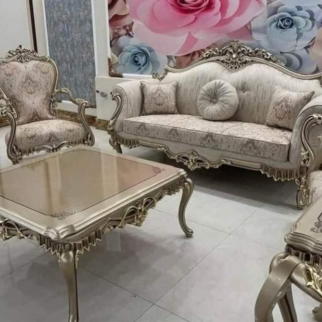 A picture of King sofas