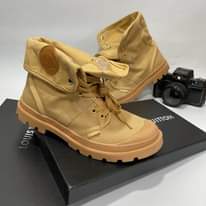 A picture of Trainers available size 40 45