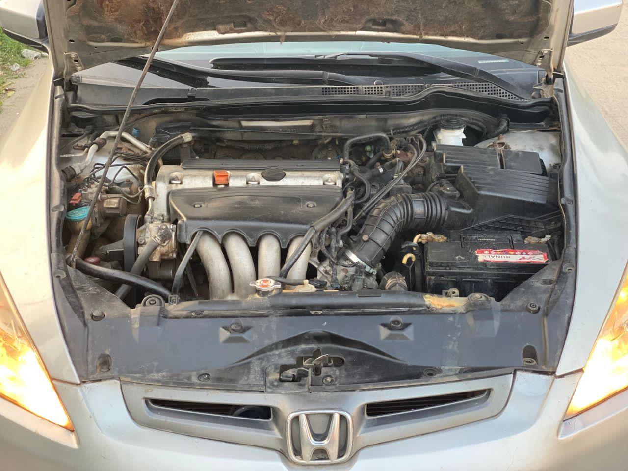 A picture of Honda accord 2004