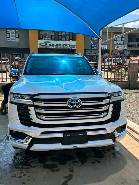 toyota land cruiser