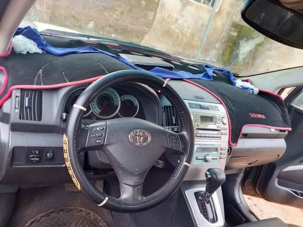 A picture of 2006 Toyota Verso