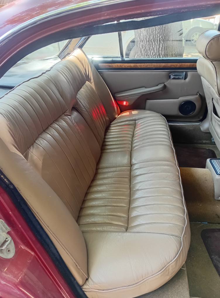jaguar xj6