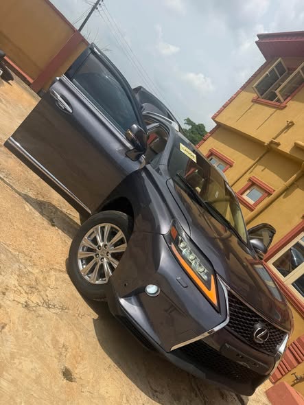 A picture of Lexus Rx 350 2015