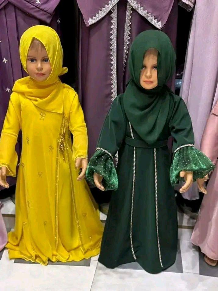 A picture of Abayaas for women at wholesale prices
